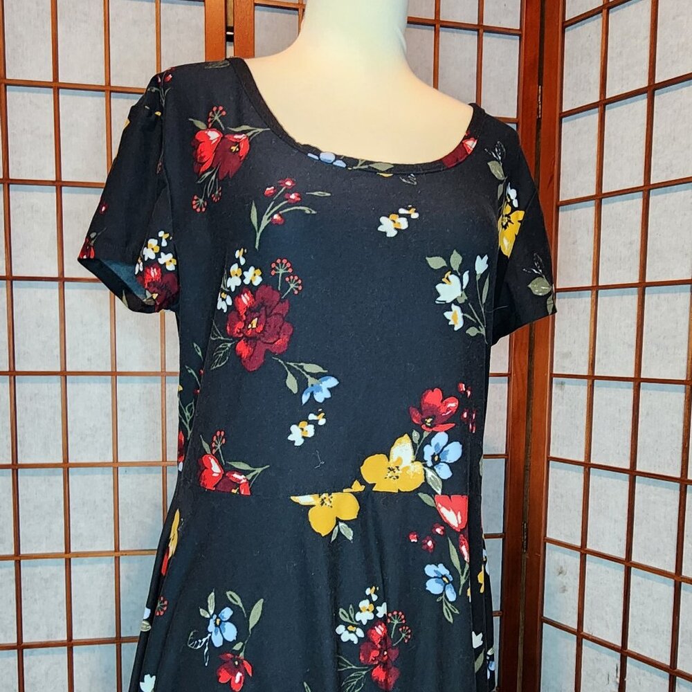 Floral black dress with cutouts